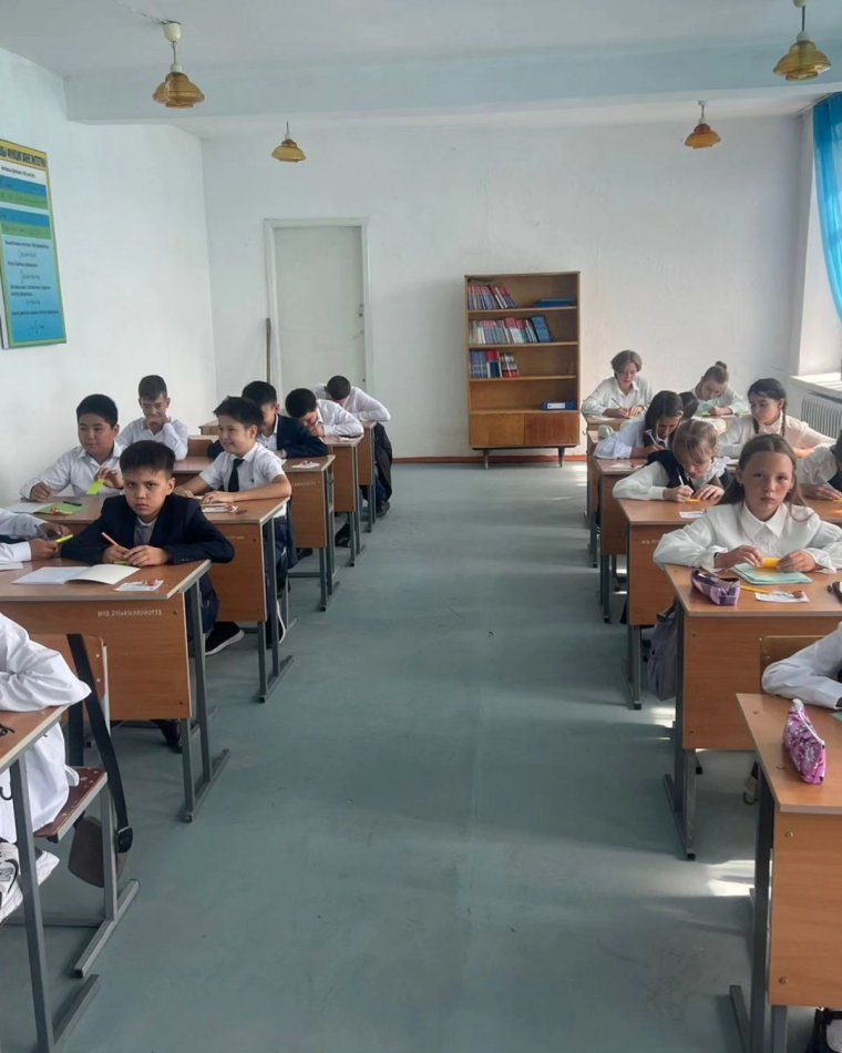 1-қыркүйек Білім күні мерекесі қарсаңында 1- 4 сыныптарда «Мектебім-мейірім мекені»